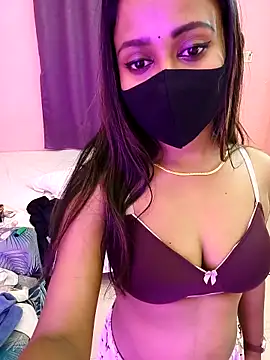 Snapshot of Puja-baby chatting on 11-10-25, 01:04 Puja-baby online show from 11-10-25, 01:04