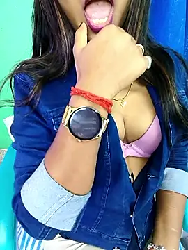 Snapshot of Puja-baby chatting on 01-12-26, 11:43 Puja-baby online show from 01-12-26, 11:43