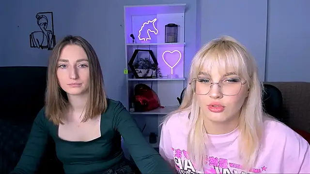 Snapshot of eva_smiith_ chatting on 11-06-25, 06:47 eva smiith online show from 11-06-25, 06:47