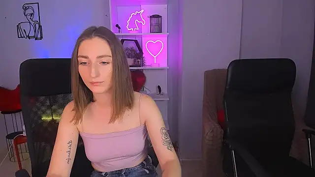 Snapshot of eva_smiith_ chatting on 11-14-25, 06:45 eva smiith online show from 11-14-25, 06:45