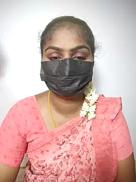 Snapshot of Tamil_Princess12 chatting on 05-02-26, 06:57 Tamil Princess12 online show from 05-02-26, 06:57