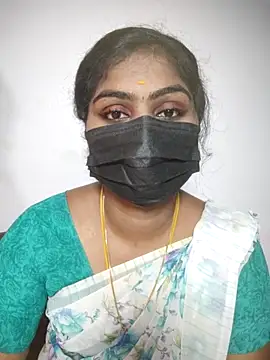 Snapshot of Tamil_Princess12 chatting on 05-05-26, 07:33 Tamil Princess12 online show from 05-05-26, 07:33