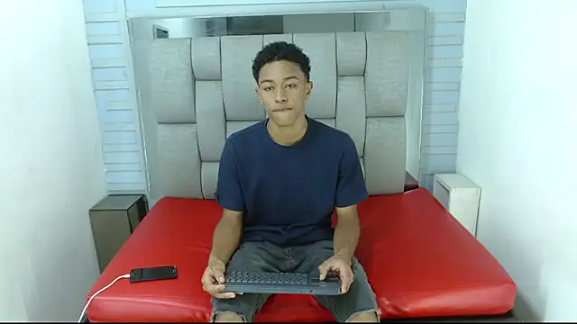 Rocco Grey online show from 09-08-25, 07:13