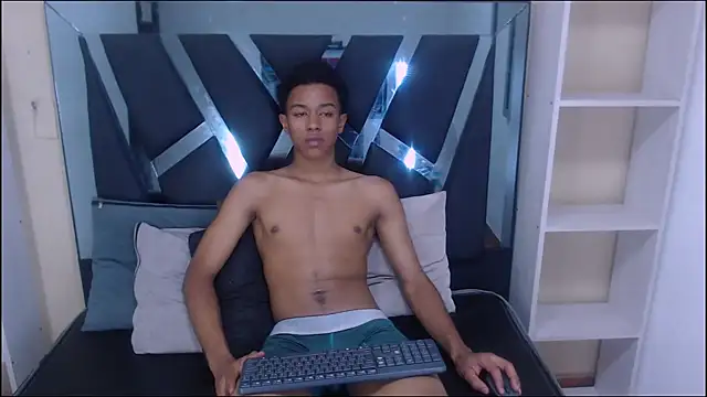 Rocco Grey online show from 09-17-25, 07:26