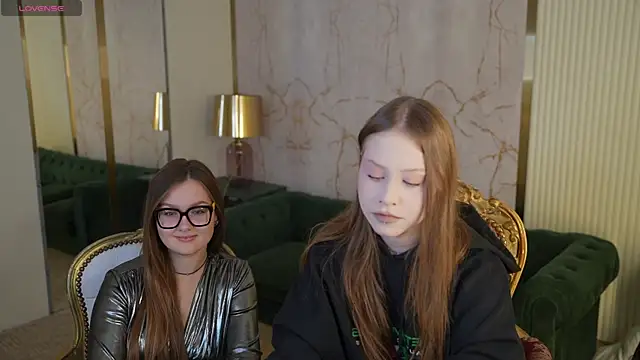 Esmie Smile online show from 10-01-25, 11:05