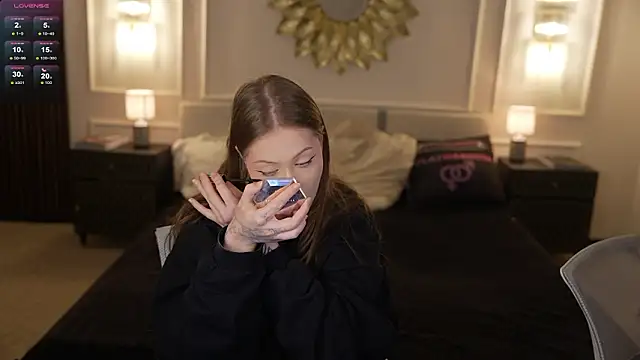 Esmie Smile online show from 02-05-26, 07:29