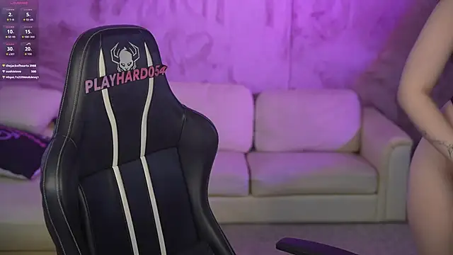 Esmie Smile online show from 02-13-26, 12:28