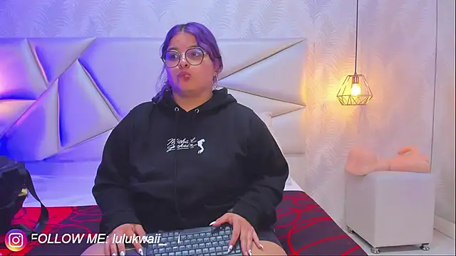 lulukawai16 online show from 09-29-25, 07:08