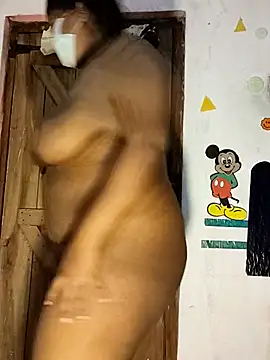 Snapshot of samadi18 chatting on 04-11-26, 06:45 samadi18 online show from 04-11-26, 06:45