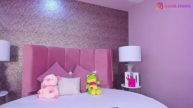 Snapshot of amber_sparkle chatting on 03-17-26, 12:52 amber sparkle online show from 03-17-26, 12:52