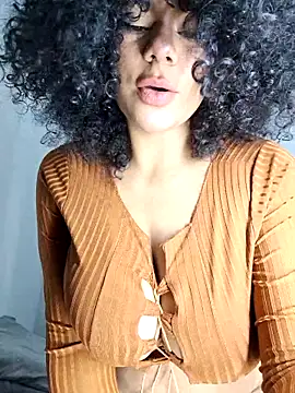 Yerystar online show from 10-20-25, 02:01