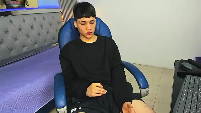 SamBlack  online show from 02-05-26, 12:43