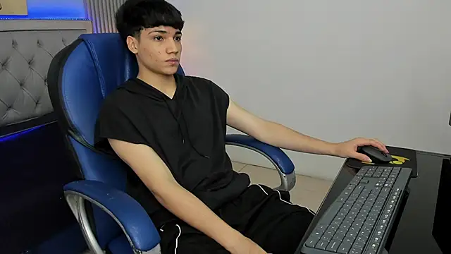 SamBlack  online show from 05-13-26, 07:55