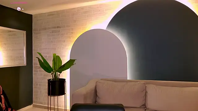 Snapshot of AgathaKondo_ chatting on 10-04-25, 08:18 AgathaKondo online show from 10-04-25, 08:18