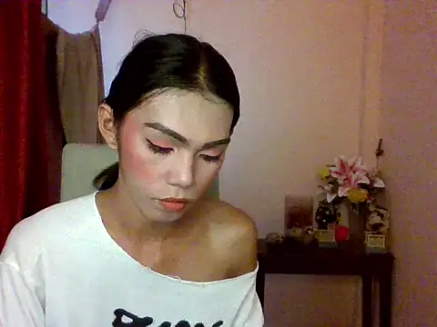 Snapshot of miss_carlas chatting on 02-13-26, 12:01 miss carlas online show from 02-13-26, 12:01