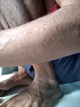 Snapshot of RAYI_Queen_4 chatting on 02-19-26, 03:46 RAYI Queen 4 online show from 02-19-26, 03:46