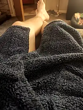 Snapshot of hubbyfun19 chatting on 10-20-25, 04:57 hubbyfun19 online show from 10-20-25, 04:57