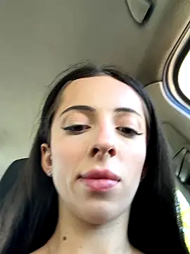 Yesmoree online show from 09-11-25, 06:24