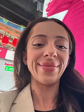 Yesmoree online show from 09-13-25, 10:26