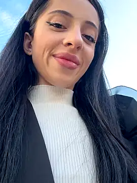 Yesmoree online show from 10-07-25, 11:51