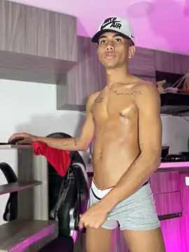 RyanScot4 online show from 10-05-25, 06:34