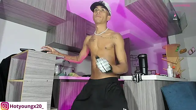 RyanScot4 online show from 11-07-25, 05:07