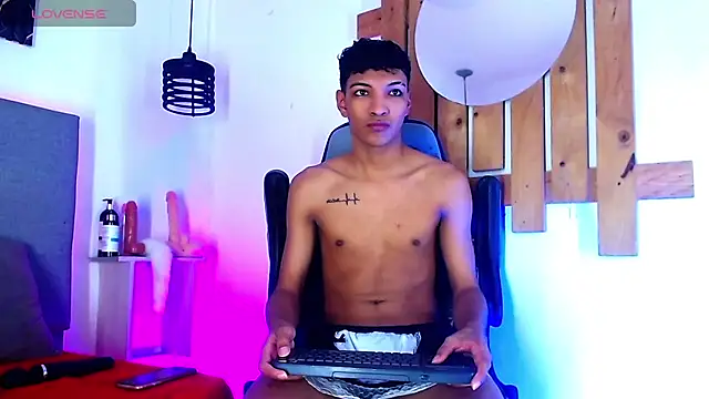 Rick Wade online show from 11-28-25, 04:15