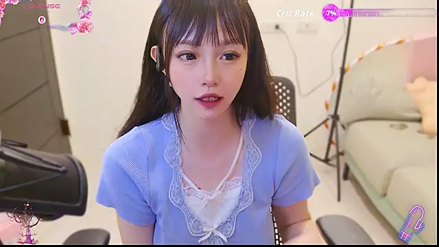Snapshot of Yucheng__520 chatting on 05-10-26, 12:54 Yucheng 520 online show from 05-10-26, 12:54
