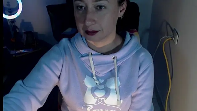 Milf Valeria online show from 10-16-25, 03:02