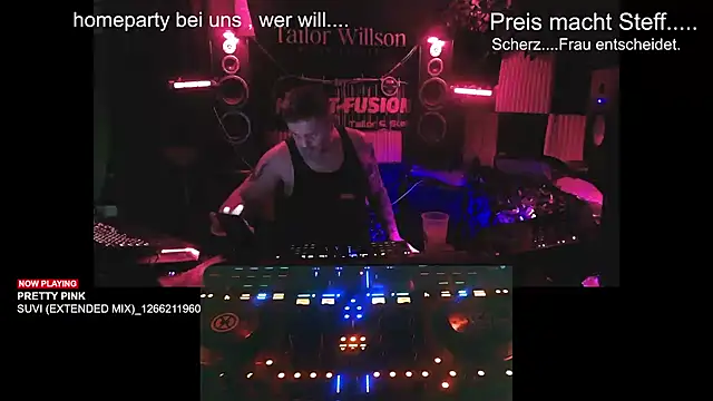 Wir2002Paar online show from 11-15-25, 11:32