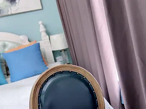 sarah111 online show from 10-17-25, 02:26