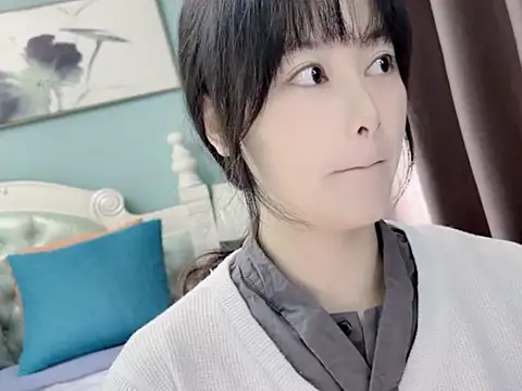 sarah111 online show from 11-05-25, 02:44