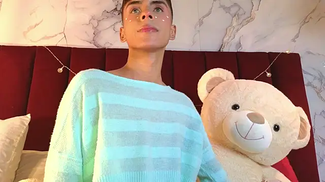 PrincePoppy online show from 10-02-25, 08:38