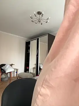 Snapshot of Lizza_xxx chatting on 09-29-25, 08:19 Lizza xxx online show from 09-29-25, 08:19