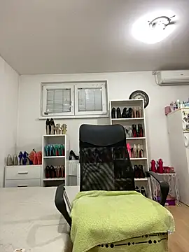 heelslady888 online show from 07-08-26, 03:27