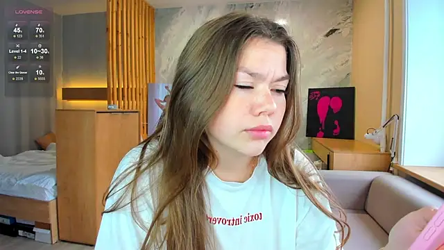 miss bubbles  online show from 09-13-25, 12:54