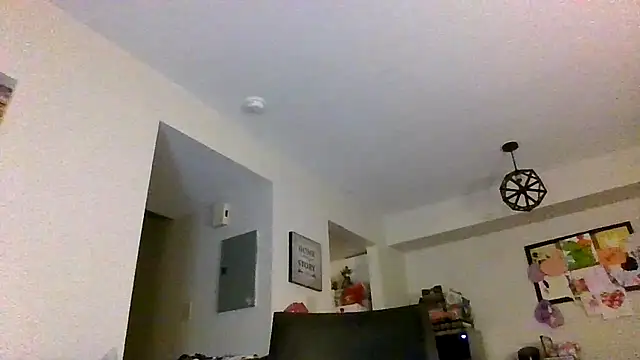 Snapshot of thedevinemama chatting on 03-16-26, 01:22 thedevinemama online show from 03-16-26, 01:22