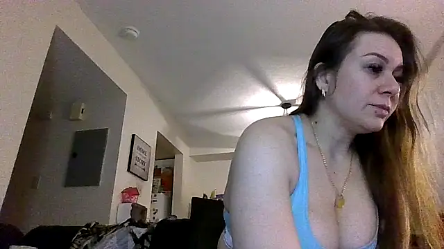 Snapshot of thedevinemama chatting on 04-03-26, 01:36 thedevinemama online show from 04-03-26, 01:36