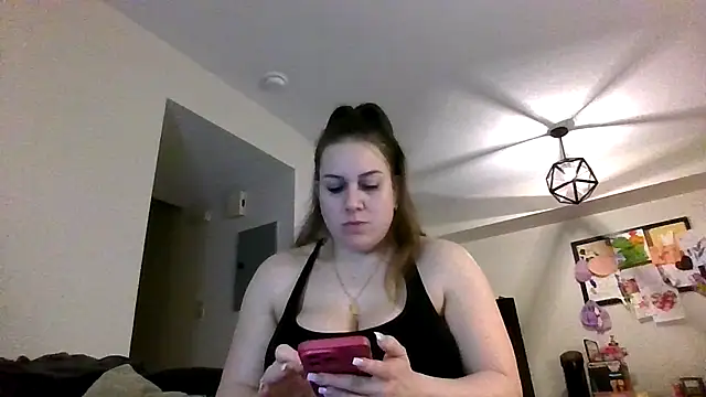 Snapshot of thedevinemama chatting on 04-10-26, 01:22 thedevinemama online show from 04-10-26, 01:22