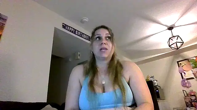 Snapshot of thedevinemama chatting on 06-28-26, 03:01 thedevinemama online show from 06-28-26, 03:01