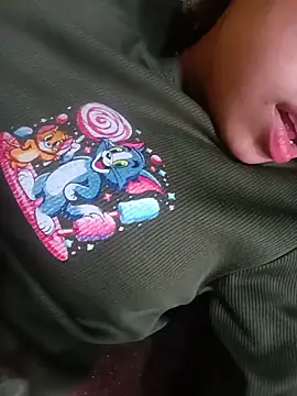 Snapshot of Daisygirl9 chatting on 10-25-25, 06:54 Daisygirl9 online show from 10-25-25, 06:54