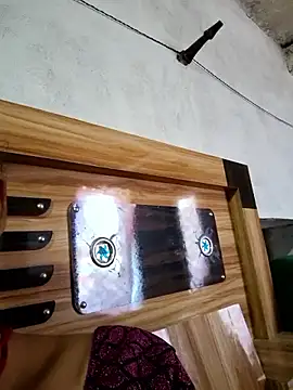 Snapshot of Daisygirl9 chatting on 12-18-25, 09:59 Daisygirl9 online show from 12-18-25, 09:59