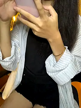 Nhinhi18 online show from 10-04-25, 03:21