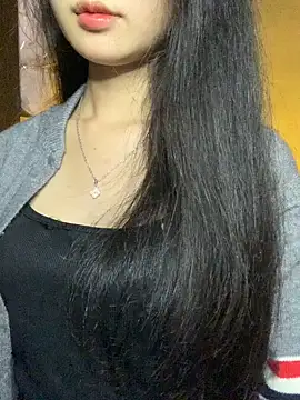 Nhinhi18 online show from 12-21-25, 03:19