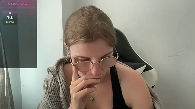 BustyKellyXXX online show from 10-06-25, 08:56