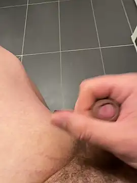 Whitecock1020 online show from 02-18-26, 05:20