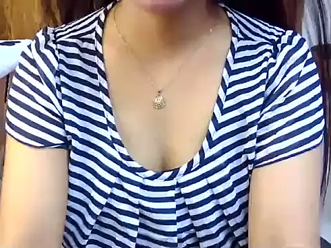 Snapshot of Obonti_2000 chatting on 09-15-25, 11:49 Obonti 2000 online show from 09-15-25, 11:49