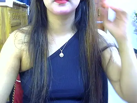 Snapshot of Obonti_2000 chatting on 10-20-25, 04:51 Obonti 2000 online show from 10-20-25, 04:51