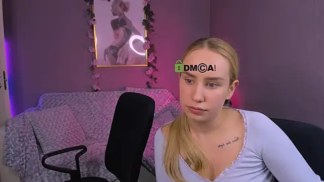 Snapshot of lorraine_carter chatting on 10-04-25, 01:14 lorraine carter online show from 10-04-25, 01:14