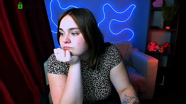 Snapshot of lorraine_carter chatting on 10-24-25, 04:25 lorraine carter online show from 10-24-25, 04:25